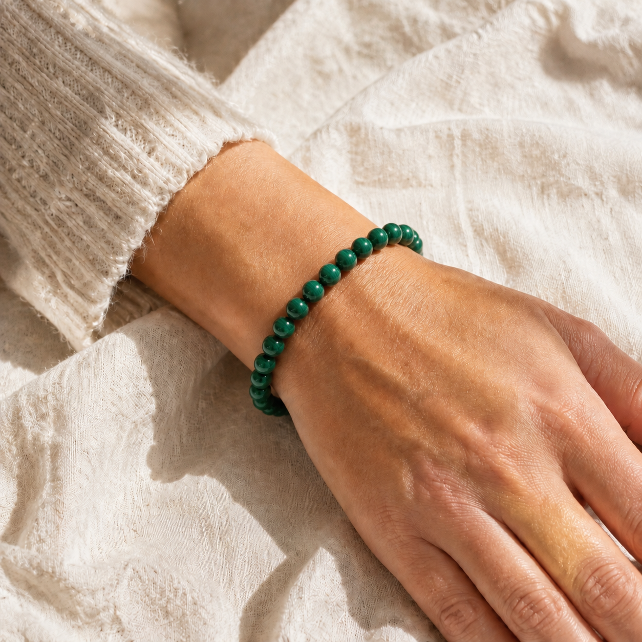 Malachite 8mm bracelet on wrist Taeshine